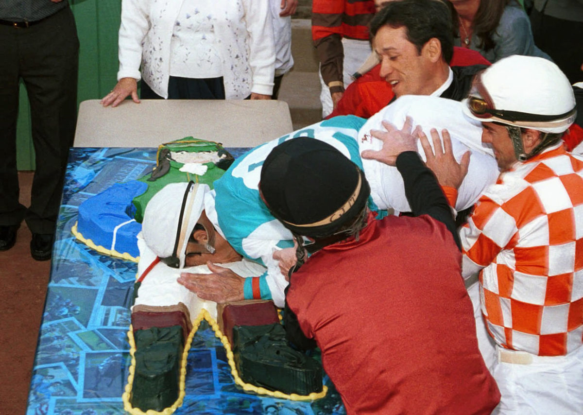 Laffit-Pincay-Jr-birthday-cake.jpg